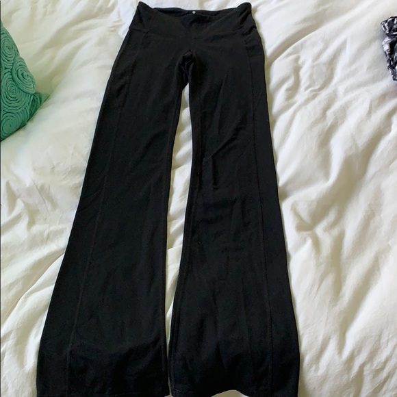 Athlete Studio fit and flare legging - Picture 3 of 4